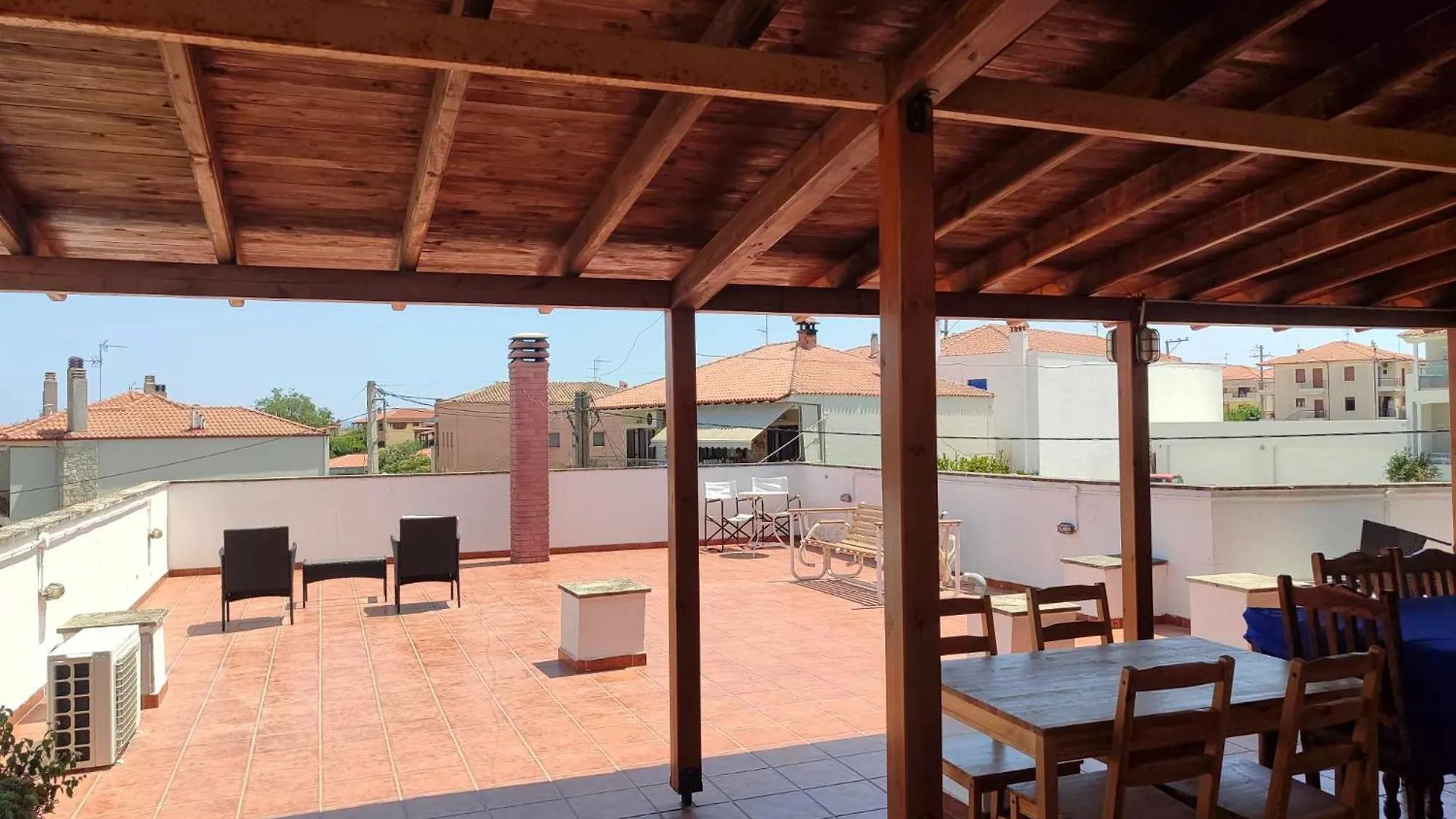 Elite Suites Áfitos Apartment